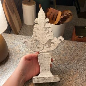 White boho table decor